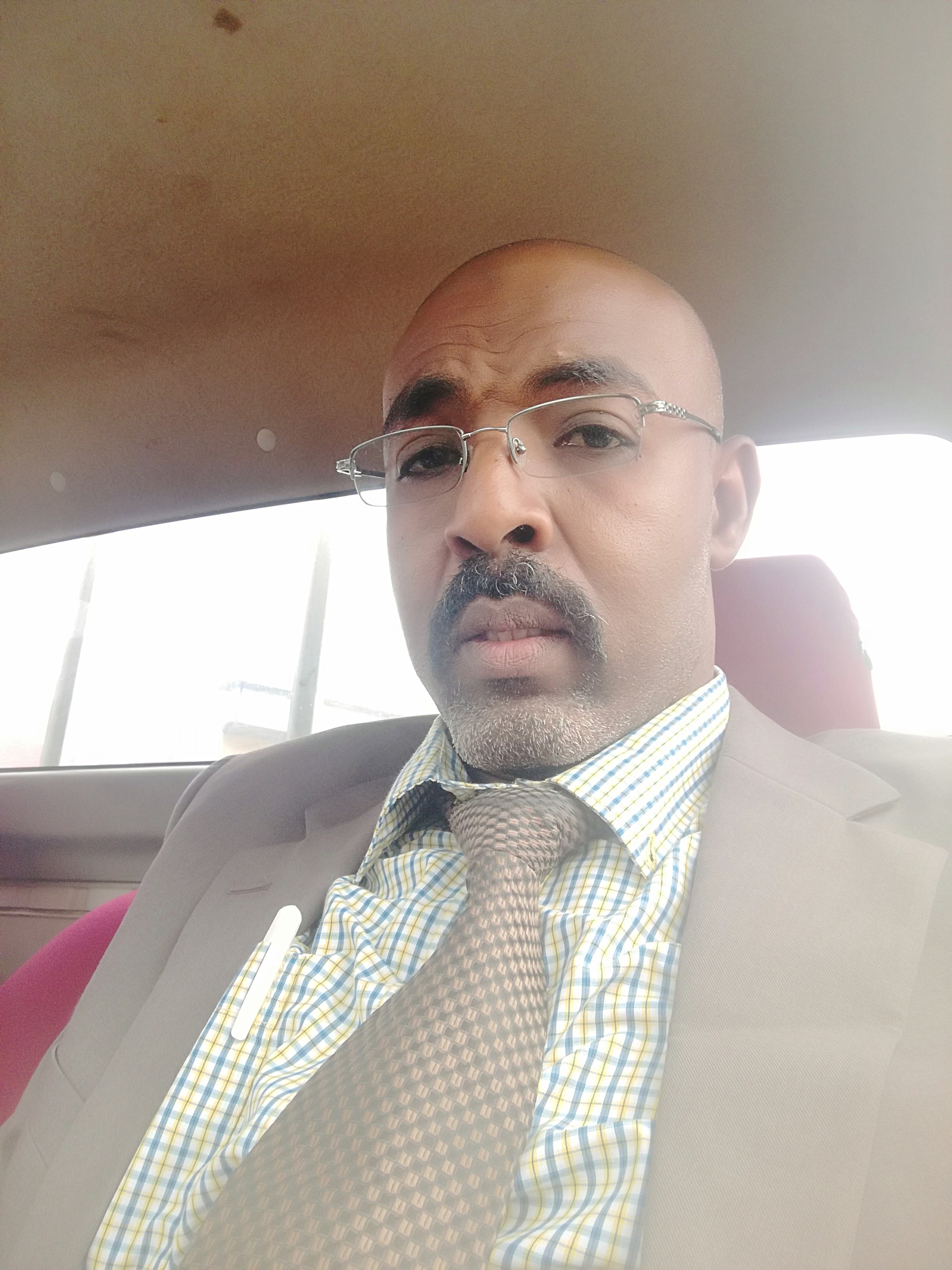 Elbadri Ahmed_Q6xTD